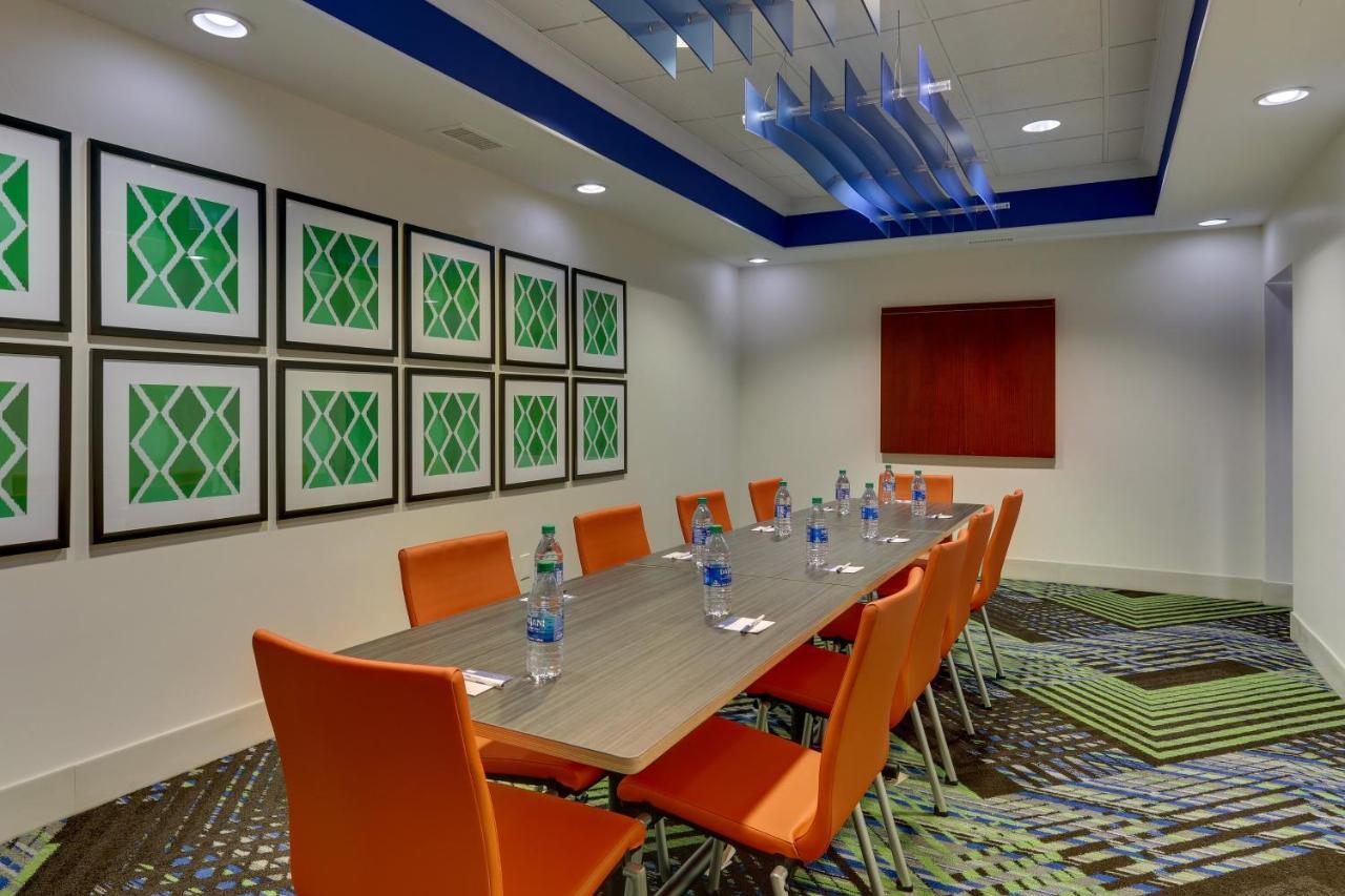 Holiday Inn Express Hotel & Suites Dayton-Centerville By Ihg Exterior foto